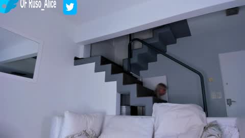   online show from January 14, 9:41 pm