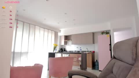    online show from April 11, 3:15 pm