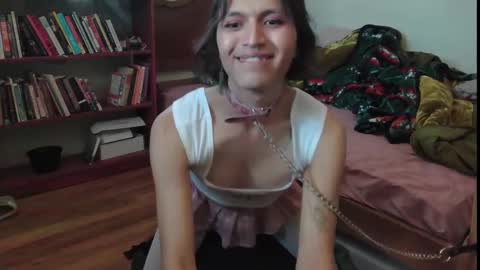 soophiebby online show from September 10, 3:22 pm