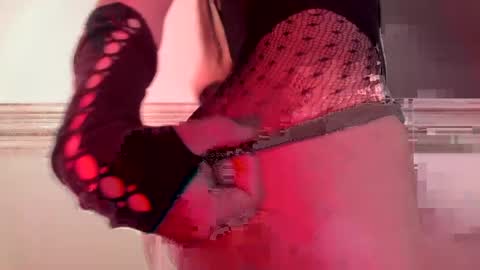 Sophia online show from April 2, 10:30 pm