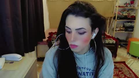 Sophie Fantasys online show from February 24, 4:16 am