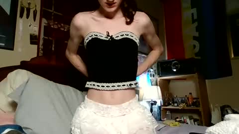 stonedtranny69 online show from February 15, 1:43 am