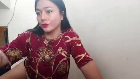 IG livinlavidakhai online show from December 22, 7:13 am