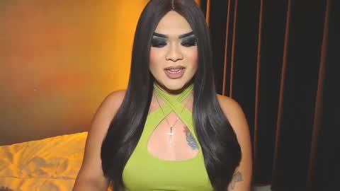 Snapshot of suckablecockoffreya chatting on December 2, 5:10 pm JADE ELYSE online show from December 2, 5:10 pm