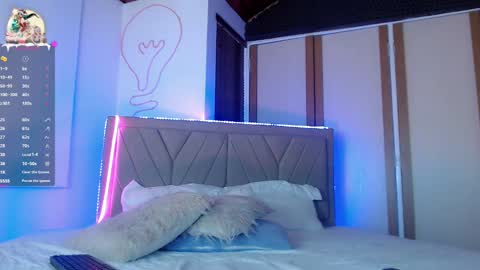 Laura and Paola 3 online show from December 31, 11:42 am