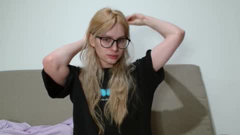 Luna online show from February 1, 8:18 pm