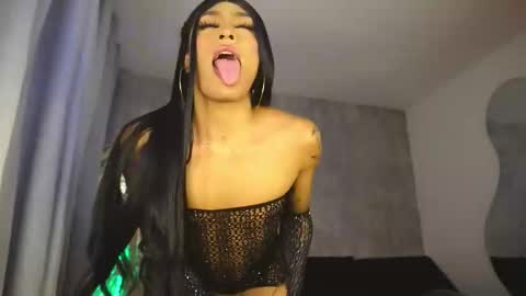 Snapshot of sweet__little_doll chatting on September 13, 6:19 am LISSA online show from September 13, 6:19 am