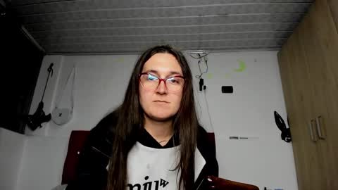 sweet__suck69bitch online show from January 2, 11:27 pm