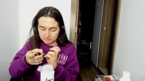 sweet__suck69bitch online show from February 2, 11:32 pm