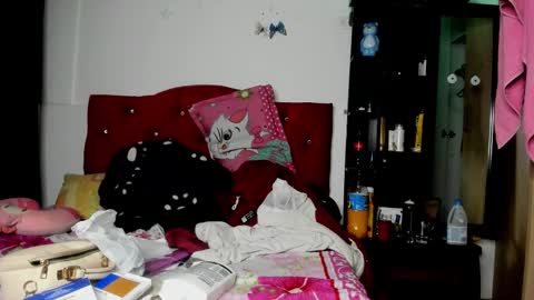 sweet__suck69bitch online show from October 20, 11:52 pm