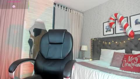 Vanessa online show from December 14, 5:24 am