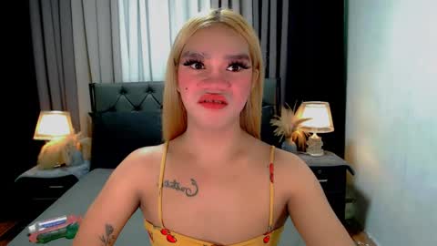 bea takashi  online show from April 15, 9:58 am