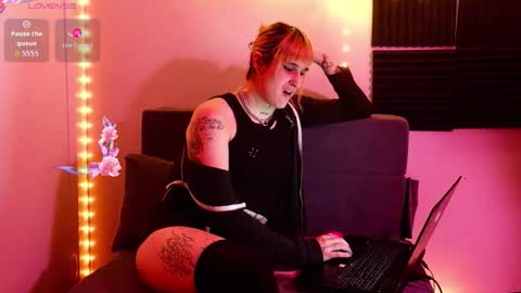 Emma online show from January 8, 2:48 am