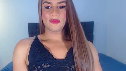 Snapshot of sweetsofiats chatting on October 22, 6:32 pm SOFIA online show from October 22, 6:32 pm