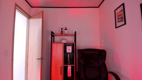 sweett_lust online show from February 20, 6:26 am