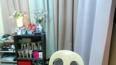 Megan online show from January 7, 4:49 am