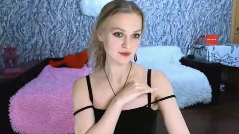 Im Taya  online show from October 22, 6:10 pm