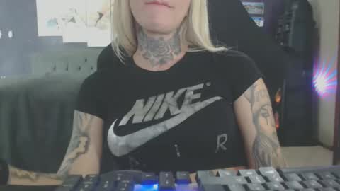 tatuada_safada online show from December 23, 6:40 am