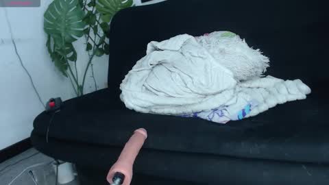 tefy_bratz online show from September 11, 7:05 am