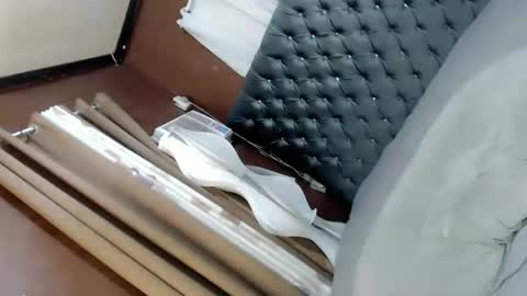 Snapshot of temptationofsex chatting on February 9, 7:16 am EVA GLASSCOTT online show from February 9, 7:16 am