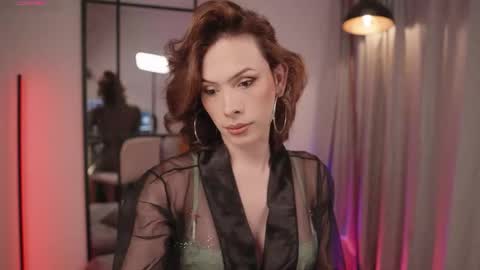 Thea online show from November 18, 12:21 am