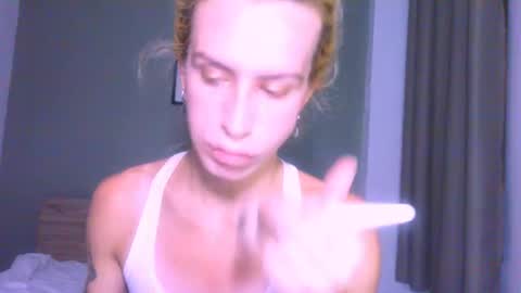 Yolanda online show from April 9, 11:44 pm