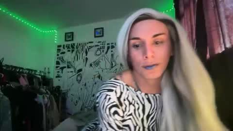 Lucy Lucy online show from January 18, 10:07 pm