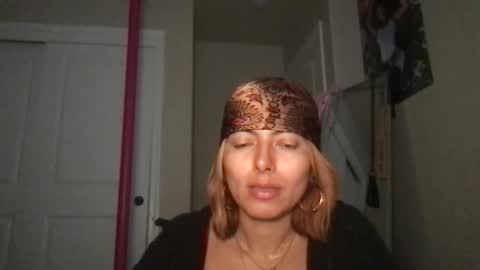 therain222 online show from November 22, 3:14 pm