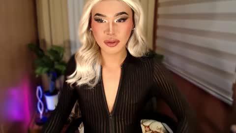 Snapshot of tiara_perezx chatting on September 18, 9:20 pm Sam online show from September 18, 9:20 pm