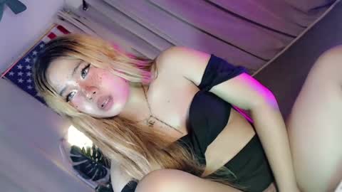 tight_elliana online show from July 22, 11:31 pm