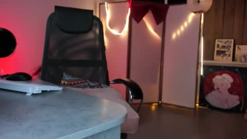 Tina Davil online show from January 15, 1:32 pm