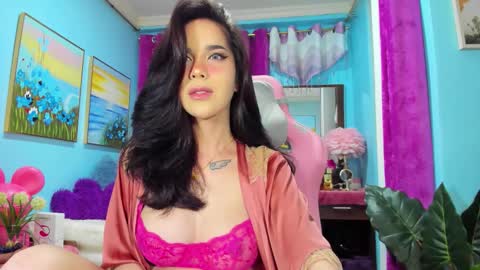 Tina Valentine online show from February 6, 11:05 am