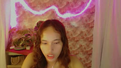 toloveyoumorebella online show from June 1, 7:15 pm