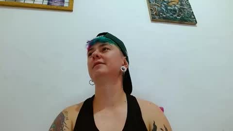 Blue online show from November 27, 8:43 pm