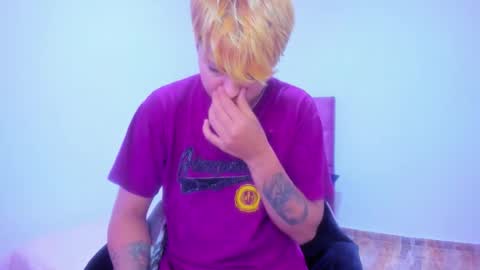 tomboygirl69 online show from March 14, 11:47 am