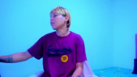 tomboygirl69 online show from April 12, 10:13 pm