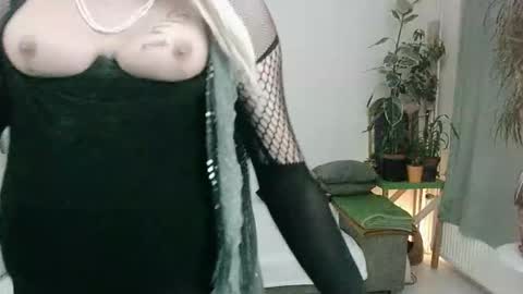 Patrizia online show from February 19, 2:41 am