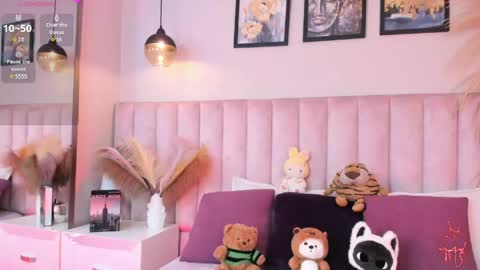 Tracy  online show from April 16, 9:39 pm