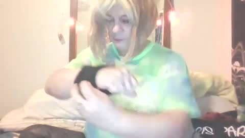 traphouseslutbunny4fun online show from January 31, 9:05 am