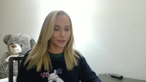 Snapshot of travesti513695 chatting on January 25, 11:11 pm Myla online show from January 25, 11:11 pm