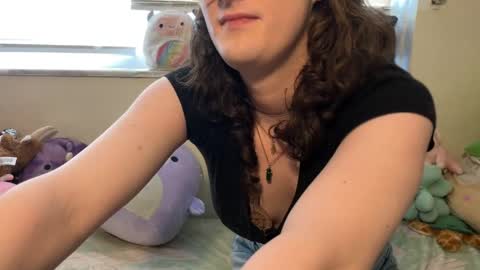 treecups online show from April 13, 8:13 pm