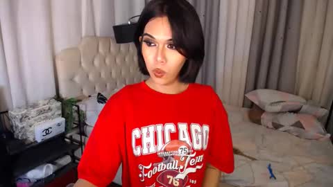Snapshot of ts_tatiana chatting on December 7, 5:32 am billie online show from December 7, 5:32 am