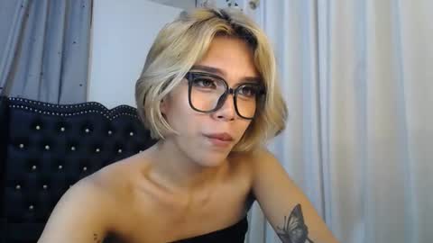 Snapshot of ts_tatiana chatting on October 16, 11:26 pm billie online show from October 16, 11:26 pm