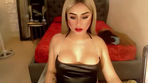 SEDUCTIVEmistresCUMS online show from September 17, 11:15 am