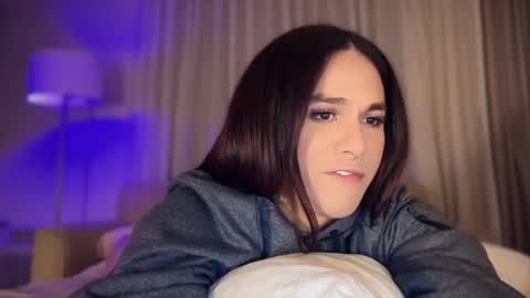 tslivexxx online show from June 12, 12:15 pm