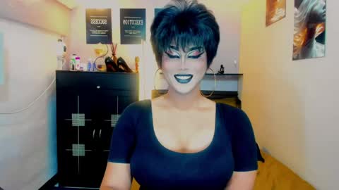Nicoleeee online show from May 4, 9:53 pm