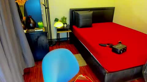 Kylee-  will make your  day  online show from July 28, 5:35 pm
