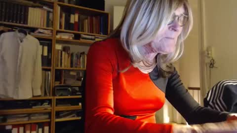 FINN but call me NANNA online show from November 8, 6:41 pm