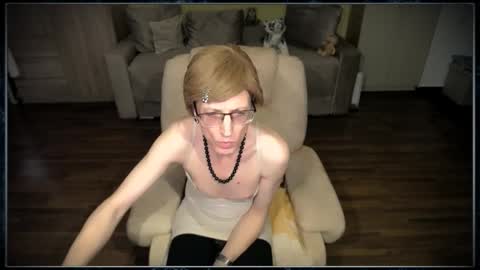 Clementine online show from February 6, 11:16 am