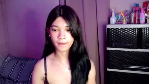 Snapshot of tyladine chatting on October 6, 7:58 pm tyladine online show from October 6, 7:58 pm